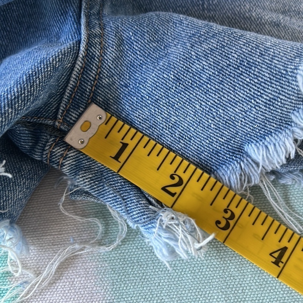 Steve Madden Madden NYC High Waisted Distressed Button Fly Denim Shorts Size 11 - Picture 13 of 13